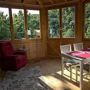 Apartment Idyllische In Zentrumsnaehe, Dresden