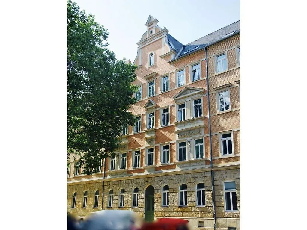 Industrial Style Dresden Apartment